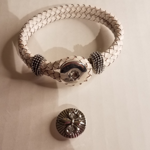 Fleur-de-lis snap bracelet j214 - Picture 2 of 5